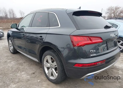 2018 Audi Q5 2.0T Premium/2.0T Tech Premium z USA, uszkodzony, nr VIN WA1BNAFY9J2176574